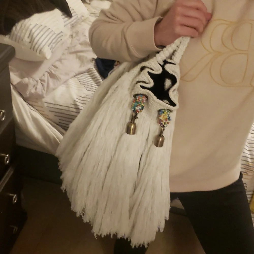 Elliott Mann unique fringe bag in white - Picture 3 of 10